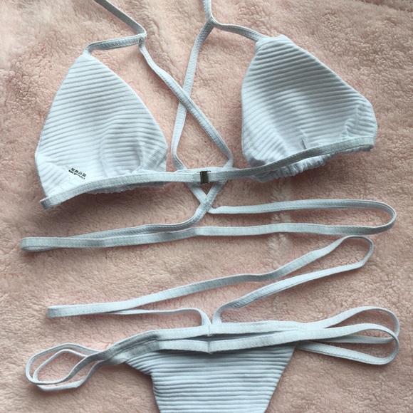 'Almira' Bikini Set - Picture 7 of 7